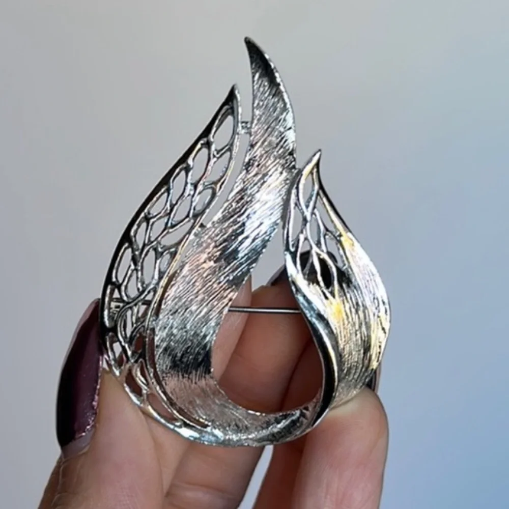 Vintage silver brooch